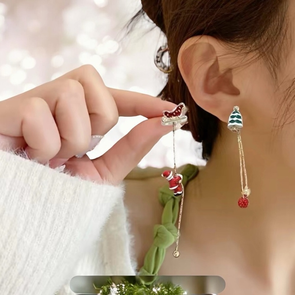 Santa Claus Threader Earrings Cute Retro Asymmetrical Climbing Santa Claus‎